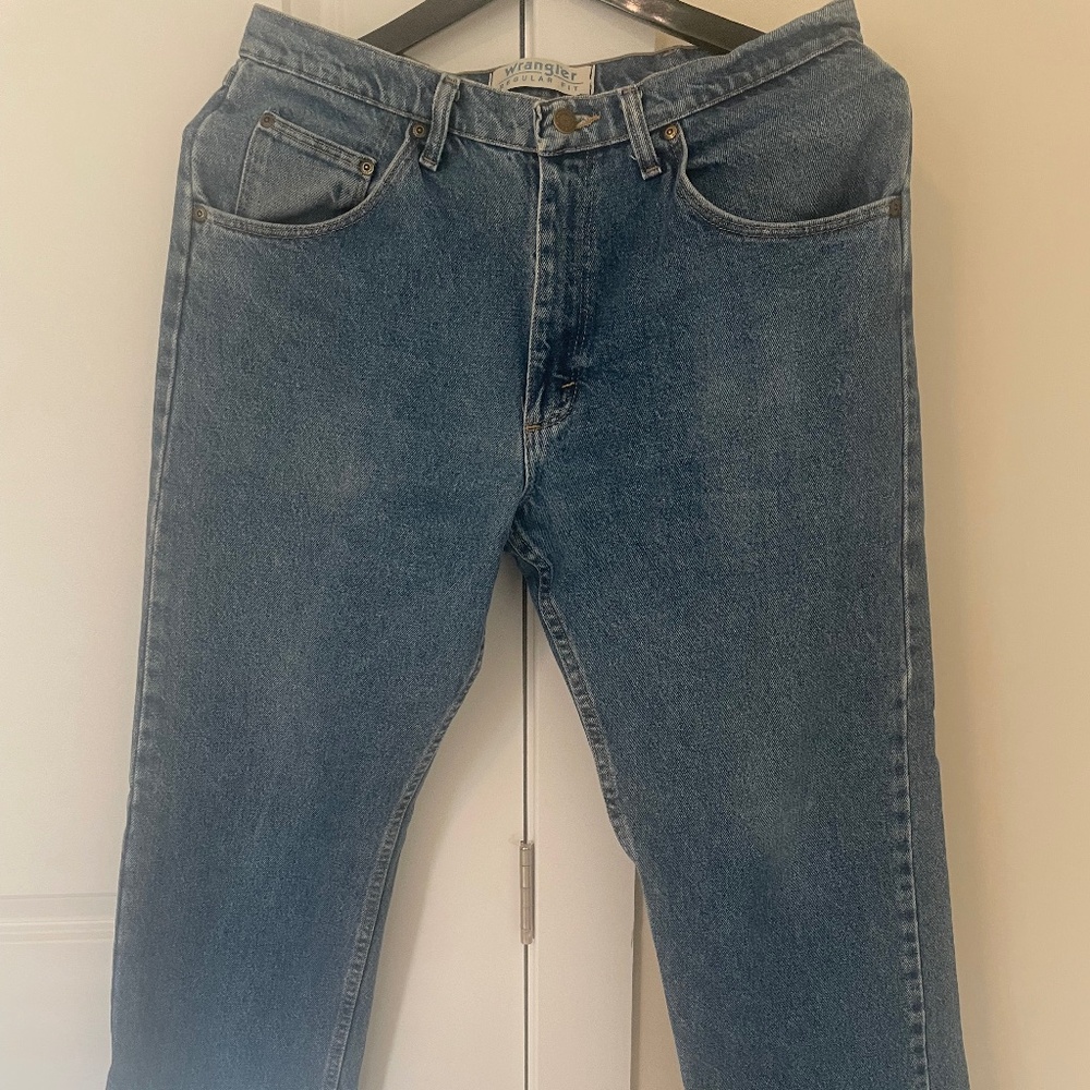 Wrangler Men's Regular Fit Straight Leg Jeans, Size 34 Waist/32 Inseam